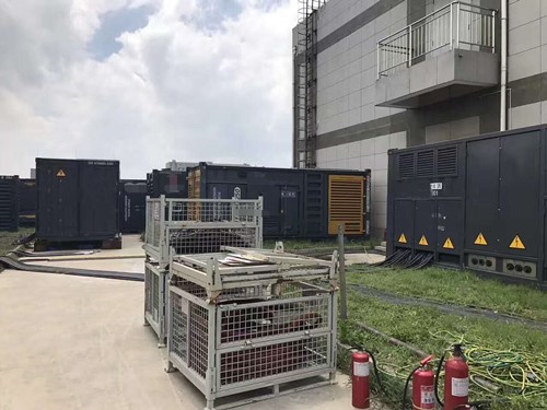 两当除了定期检查，还有哪些方法可以及时发现接触式转速表探头的磨损？
