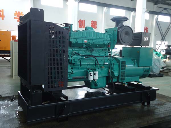 两当更换发电机组燃油预热装置的加热元件需要哪些工具？